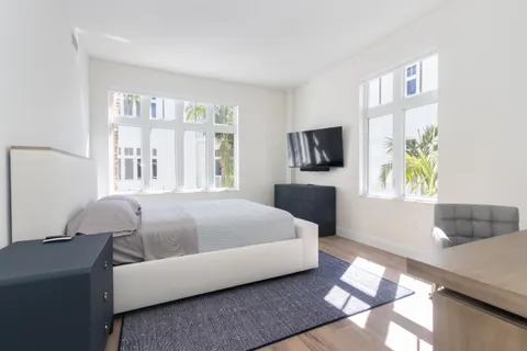 $2,875,000 | 184 Lake Drive, Unit 3201, Palm Beach Shores, FL 33404