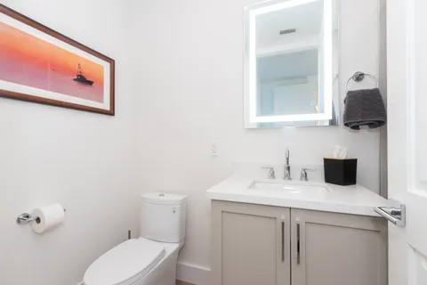 $2,875,000 | 184 Lake Drive, Unit 3201, Palm Beach Shores, FL 33404