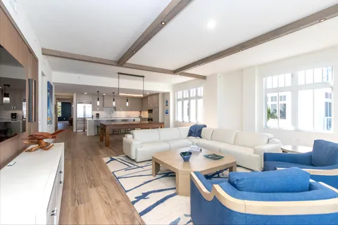 $2,875,000 | 184 Lake Drive, Unit 3201, Palm Beach Shores, FL 33404
