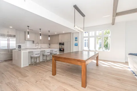 $2,875,000 | 184 Lake Drive, Unit 3201, Palm Beach Shores, FL 33404