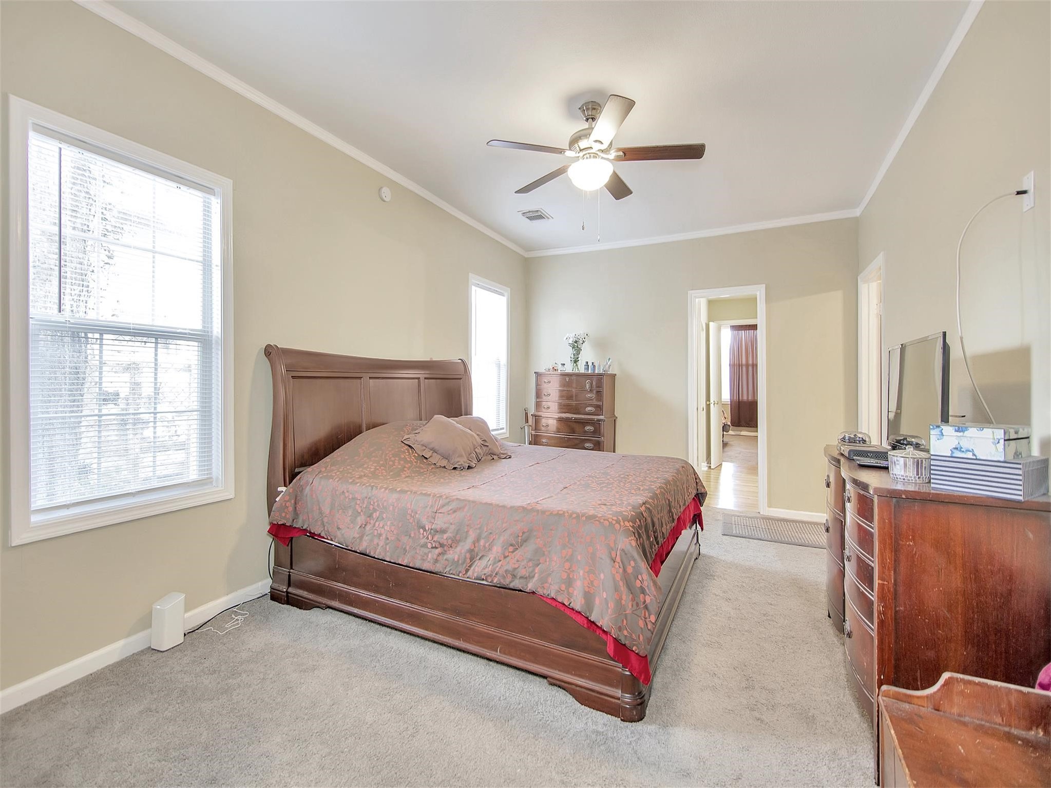 5207 McCormick Street Houston, TX 77023 - Photo 19 of 33 a bedroom with a bed and window