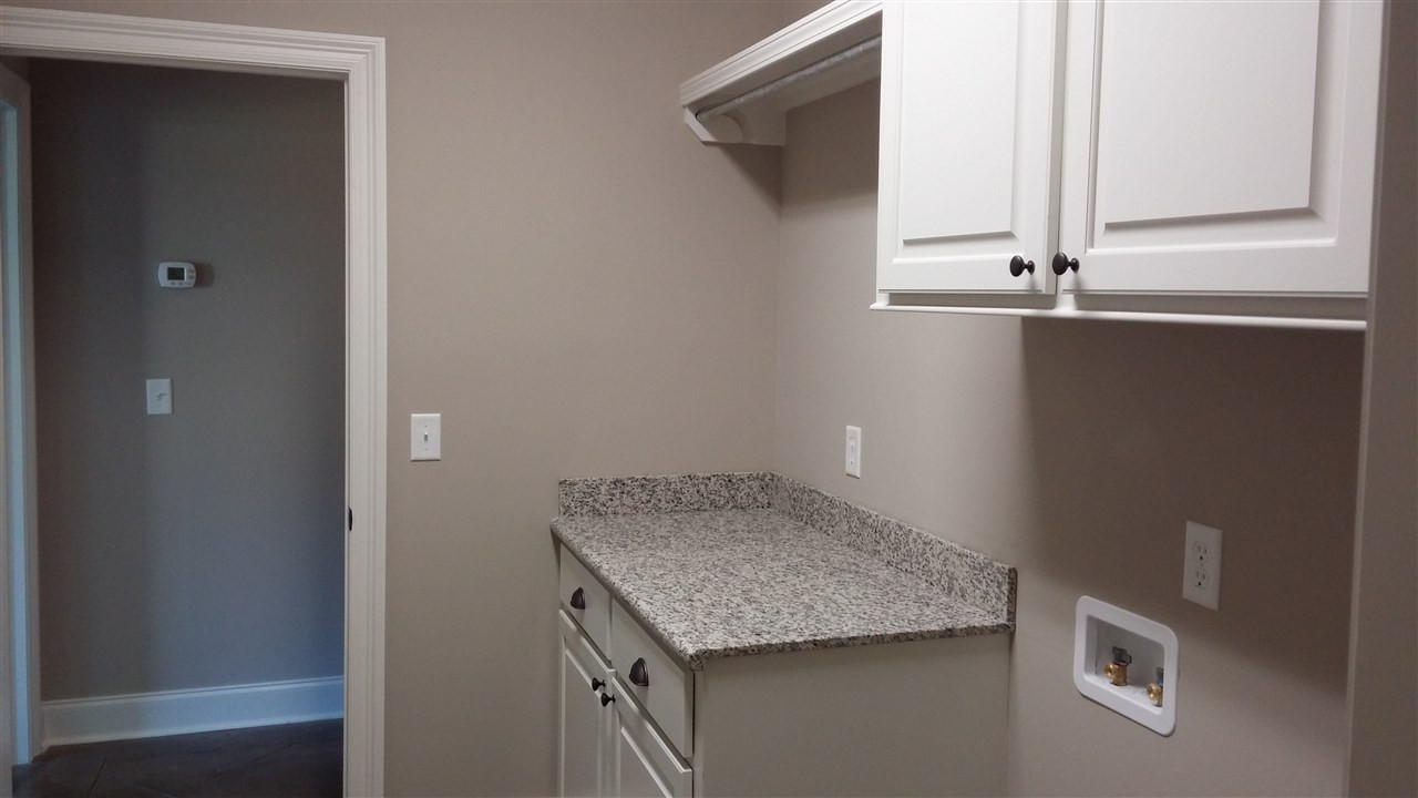 113 Springmeade Road Clinton, MS 39056 - Photo 9 of 28 Photo 12