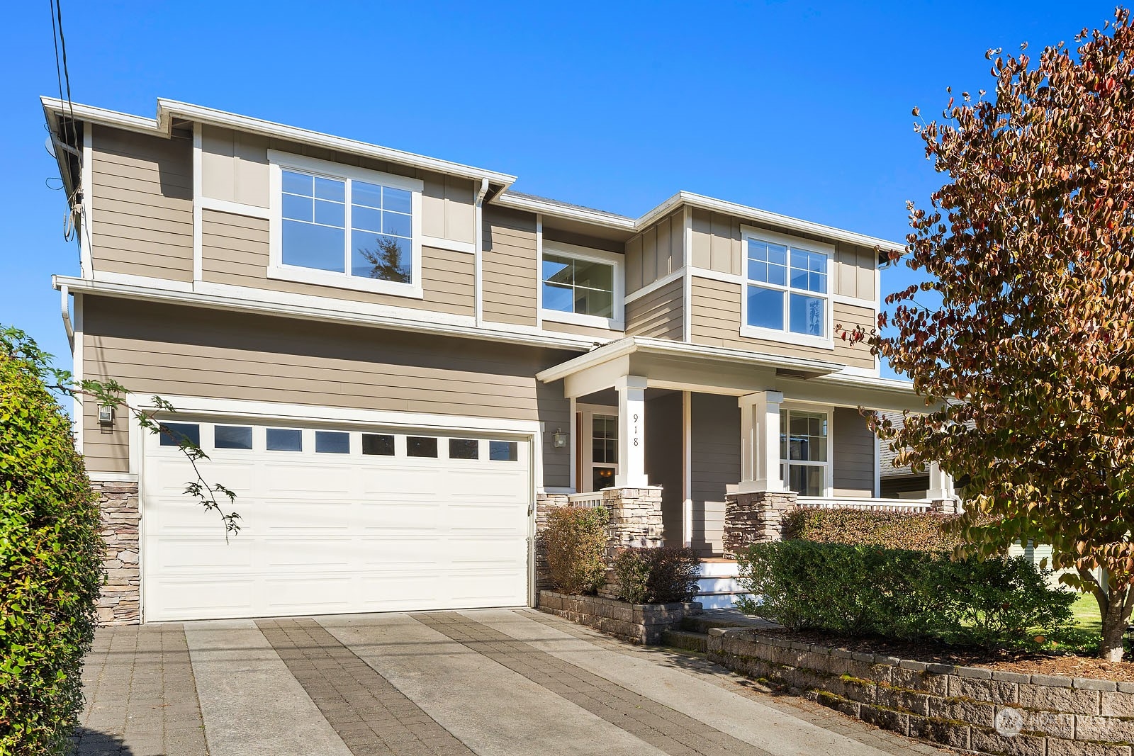 918 North 91st Street Seattle, WA 98103 - Photo 2 of 36 Gallery Image 2
