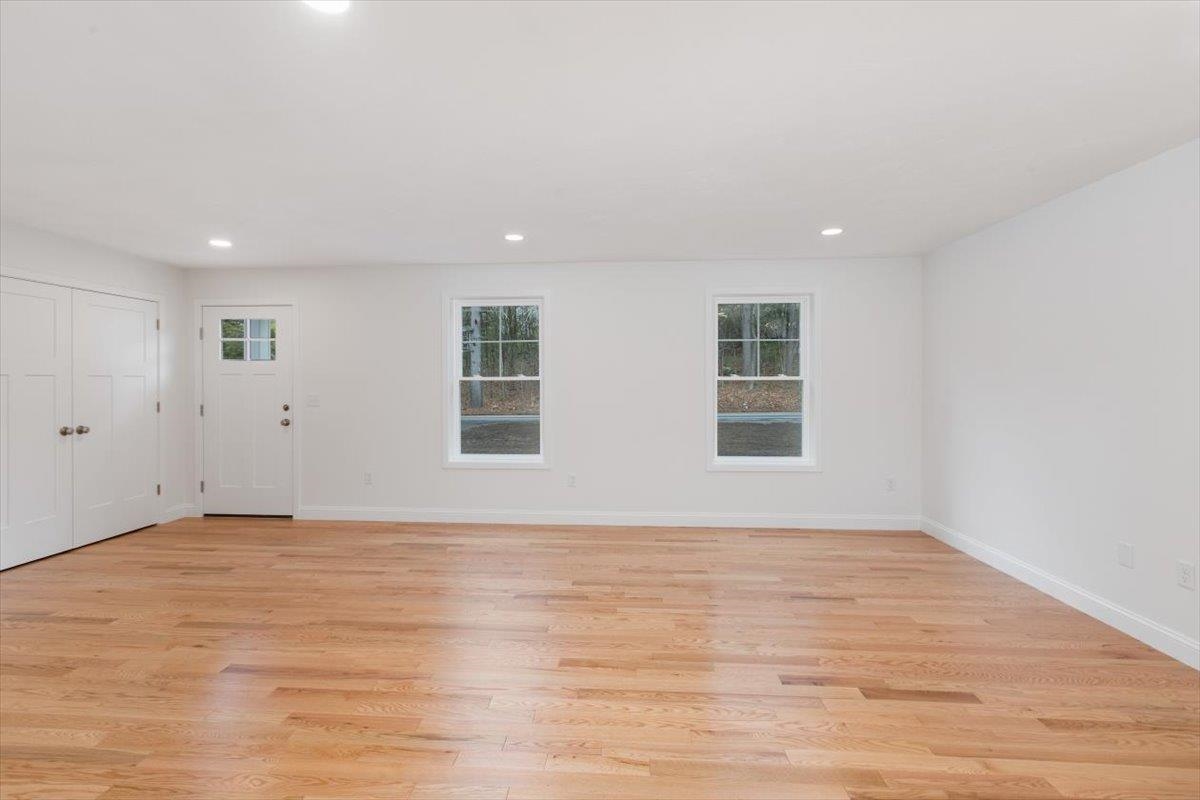 1152 Bridge Street Pelham, NH 03076 - Photo 7 of 44