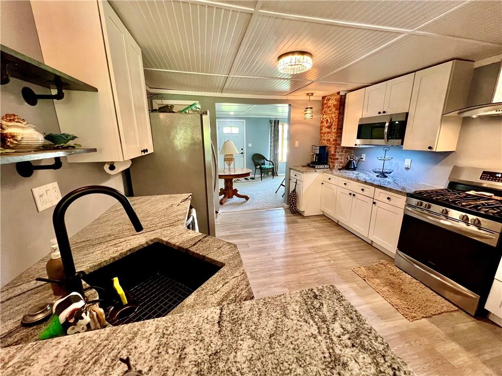 1752 South Eighty Eight Road Greensboro, PA 15338 - Photo 4 of 30