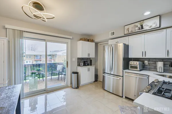 $219,900 | 37 Judson Street, Unit 4B, Edison, NJ 08837