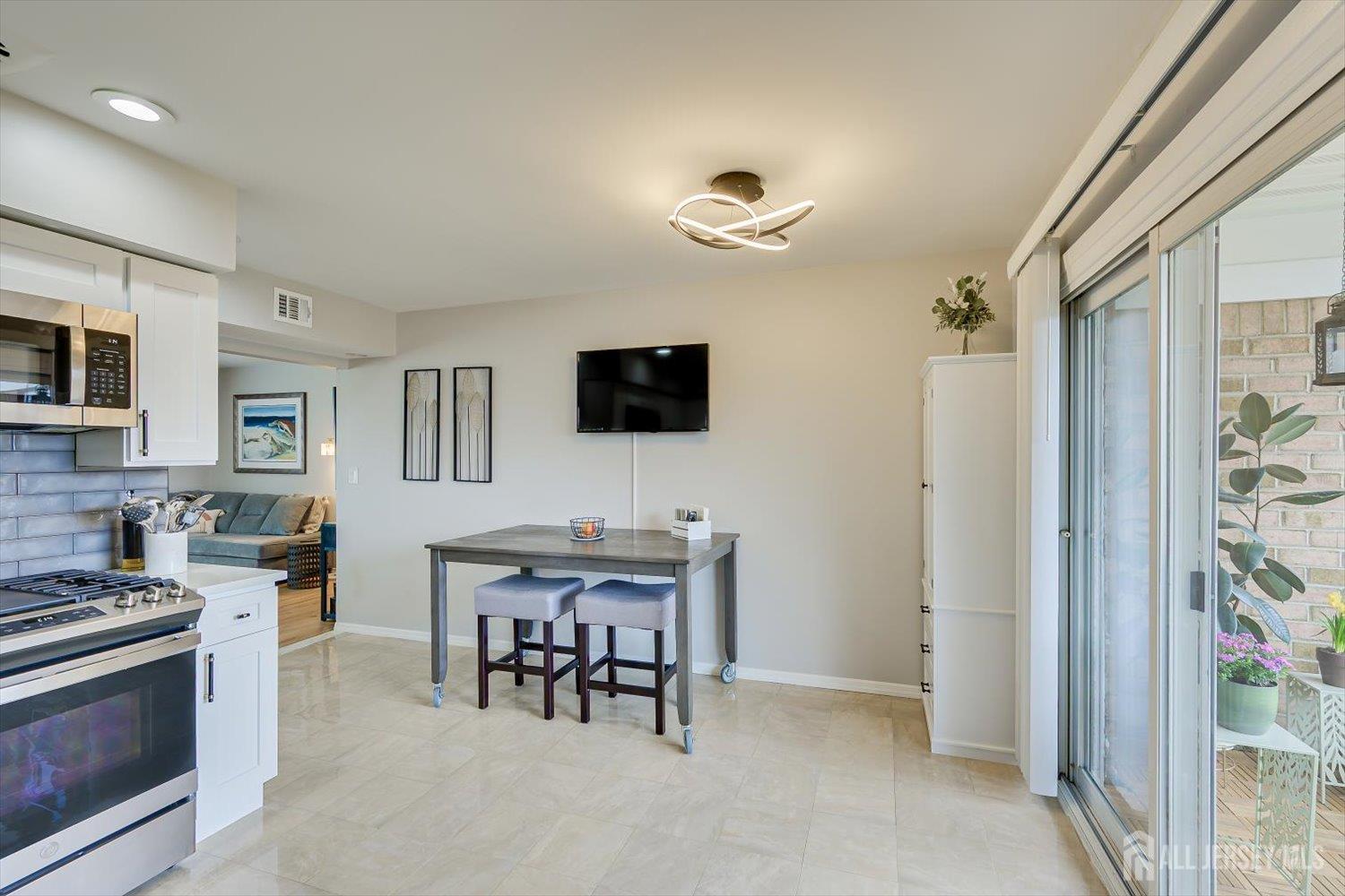 37 Judson Street, Unit 4B Edison, NJ 08837 - Photo 19 of 28