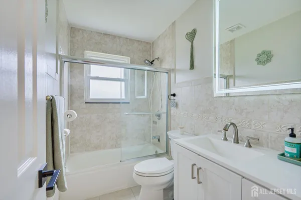 $219,900 | 37 Judson Street, Unit 4B, Edison, NJ 08837