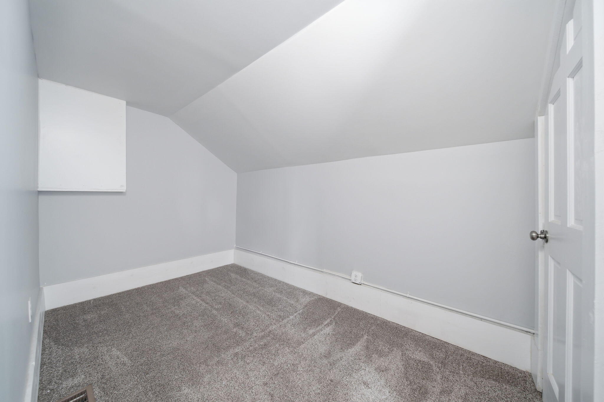 1811 Lewis Street Jackson, MI 49203 - Photo 20 of 35 20