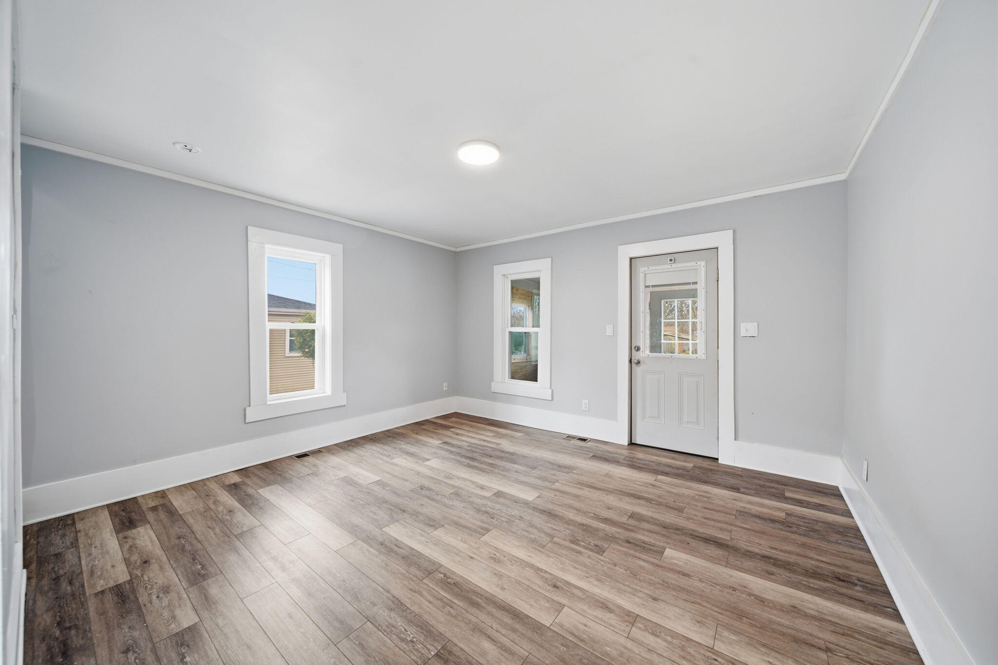 1811 Lewis Street Jackson, MI 49203 - Photo 7 of 35 7