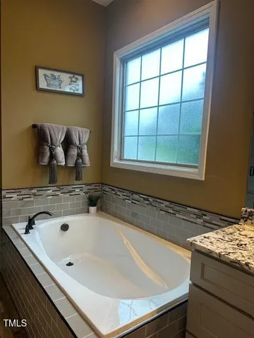 $884,900 | 1612 Font Hills Lane, Knightdale, NC 27545