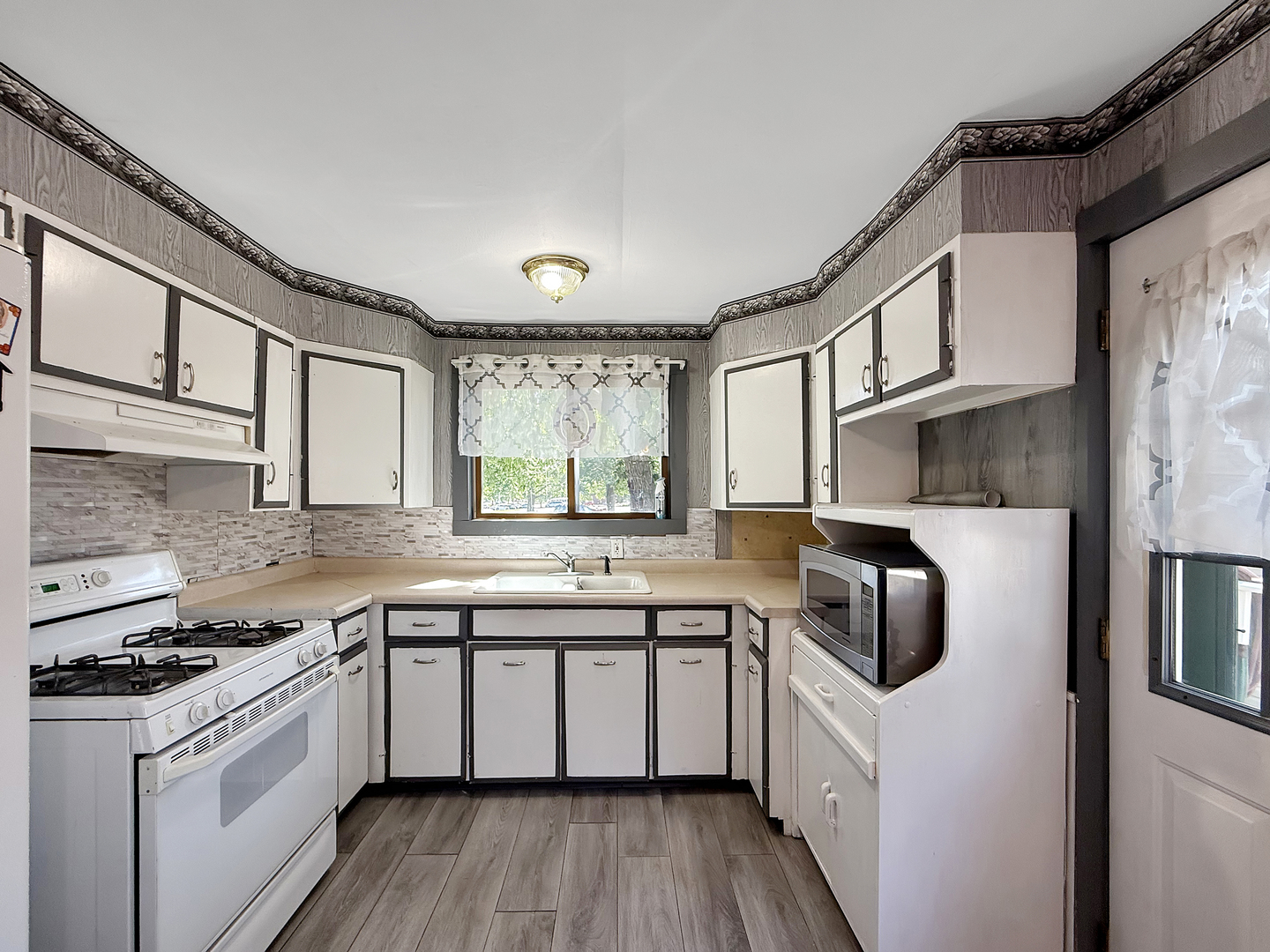 420 East Congress Avenue Rantoul, IL 61866 - Photo 5 of 19