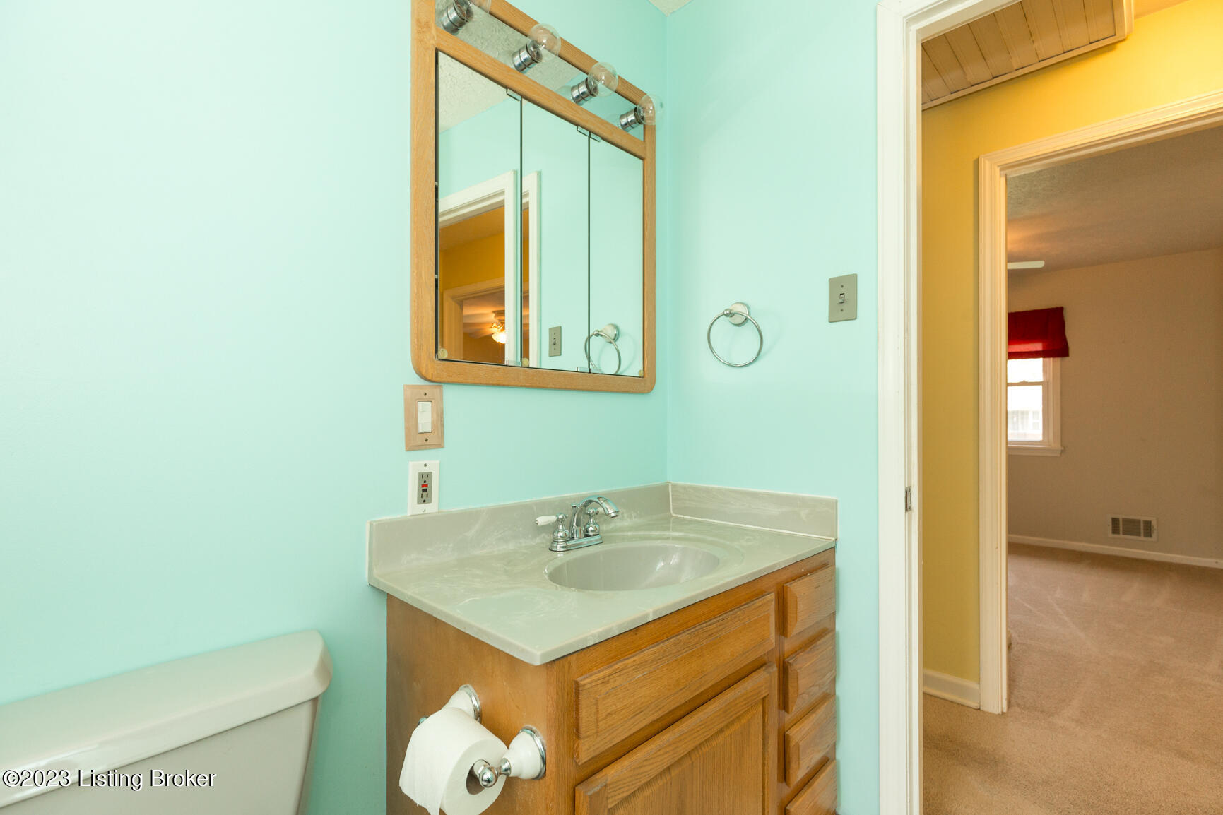 2606 Alps Road Louisville, KY 40216 - Photo 18 of 40 2606 Alps-18