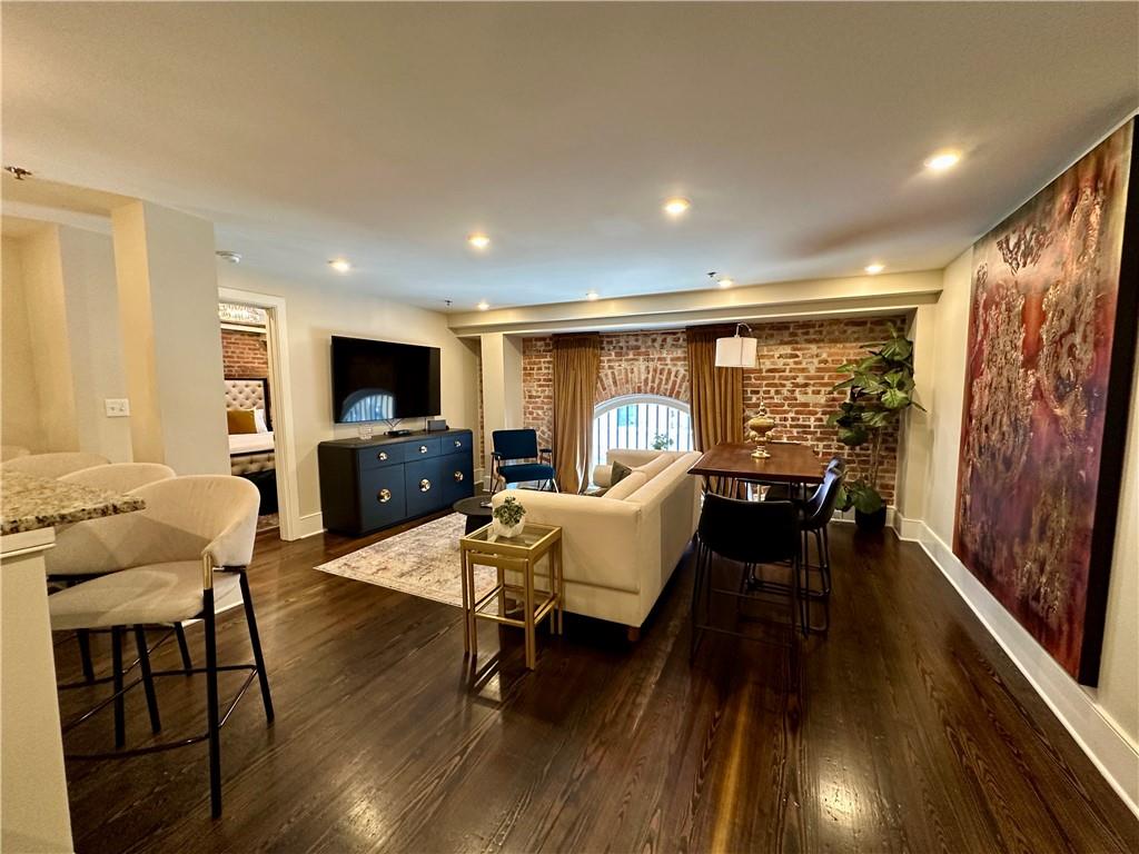 508 Toulouse Street, Unit 202 New Orleans, LA 70130 - Photo 4 of 10