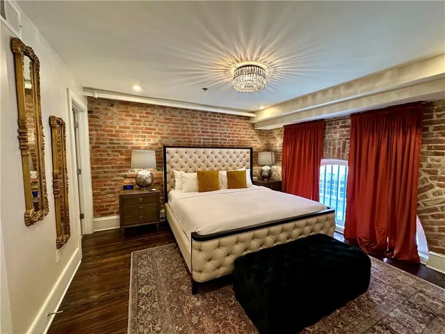 $2,700 | 508 Toulouse Street, Unit 202, New Orleans, LA 70130