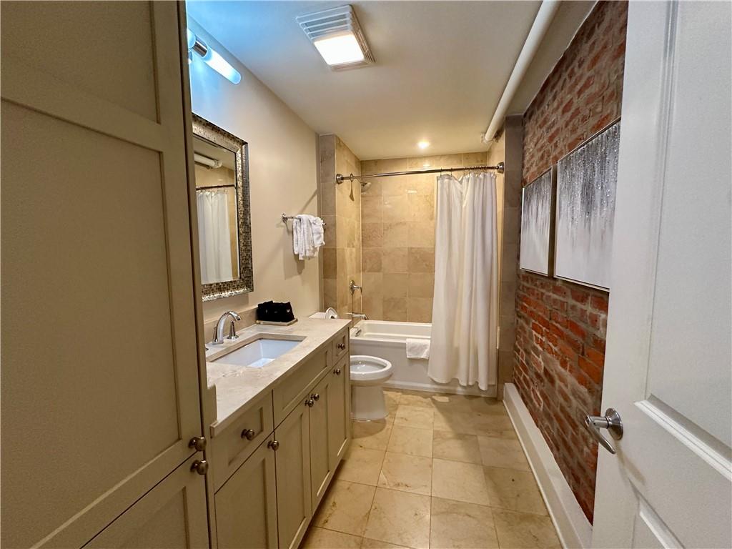 508 Toulouse Street, Unit 202 New Orleans, LA 70130 - Photo 9 of 10