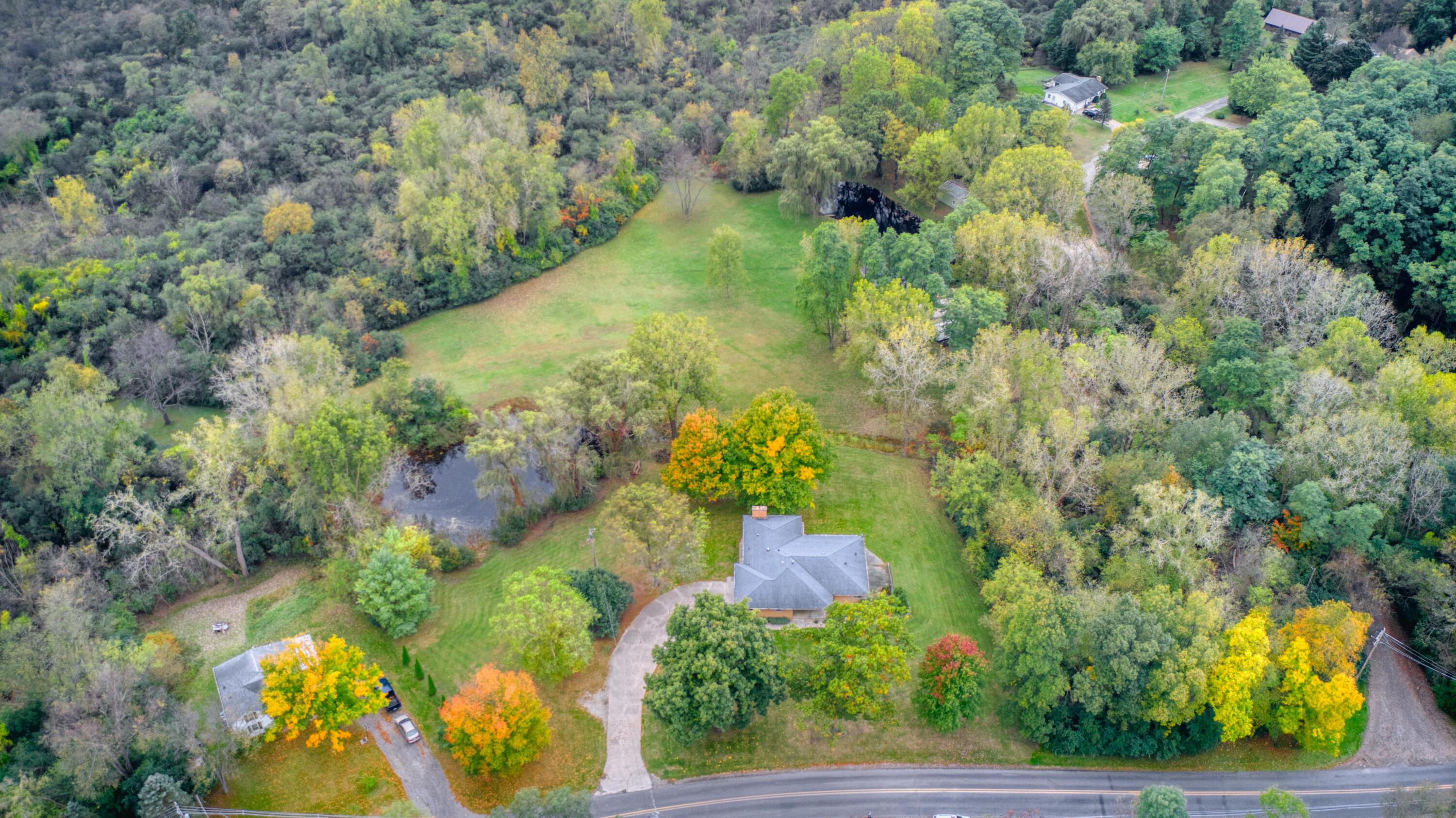 3305 Hendee Road Jackson, MI 49201 - Photo 3 of 28 DJI_0770
