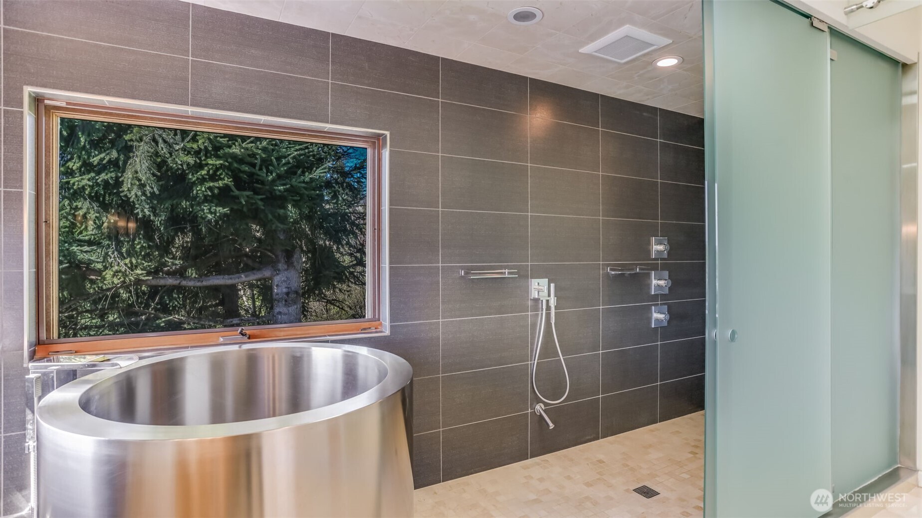 8158 West Mercer Way Mercer Island, WA 98040 - Photo 23 of 35