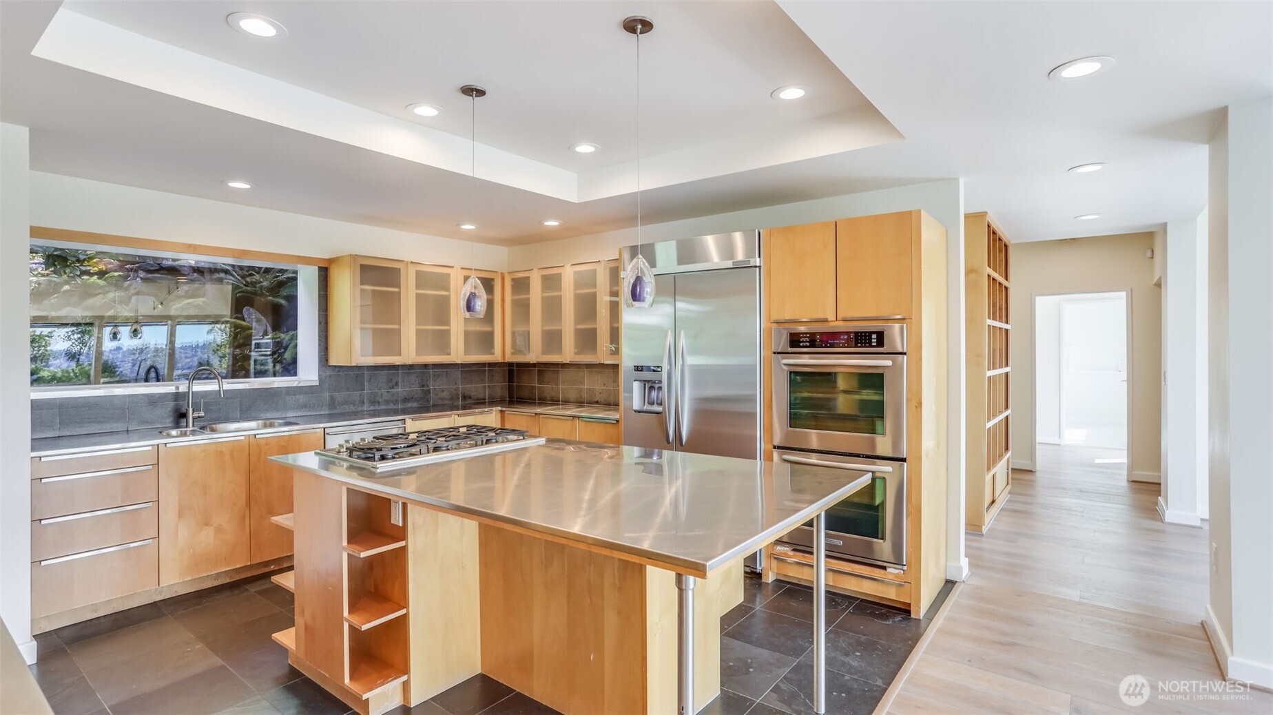 8158 West Mercer Way Mercer Island, WA 98040 - Photo 9 of 35