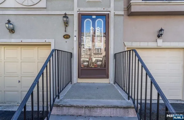 $665,000 | 451 Hartford Drive, Unit 4052, Nutley, NJ 07110