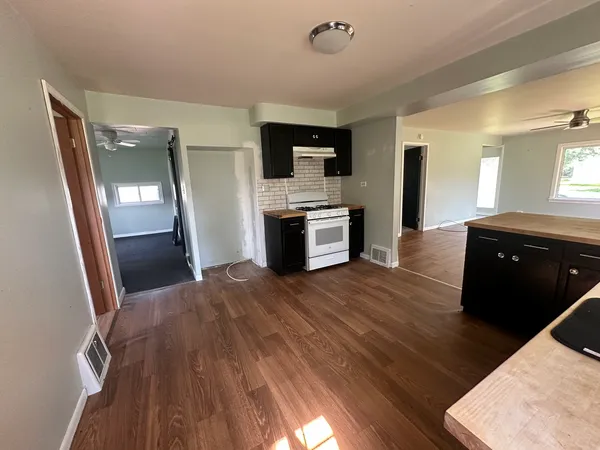 $117,500 | 415 West Livingston Road, Streator, IL 61364