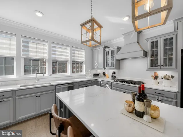 $999,999 | 4380 Fair Lakes Court, Fairfax, VA 22033