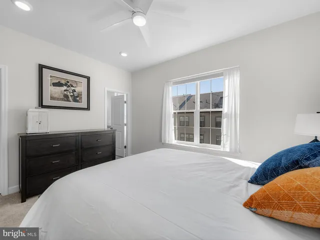 $999,999 | 4380 Fair Lakes Court, Fairfax, VA 22033