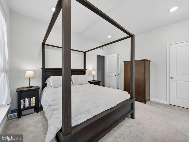 $999,999 | 4380 Fair Lakes Court, Fairfax, VA 22033