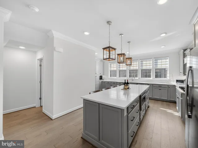 $999,999 | 4380 Fair Lakes Court, Fairfax, VA 22033