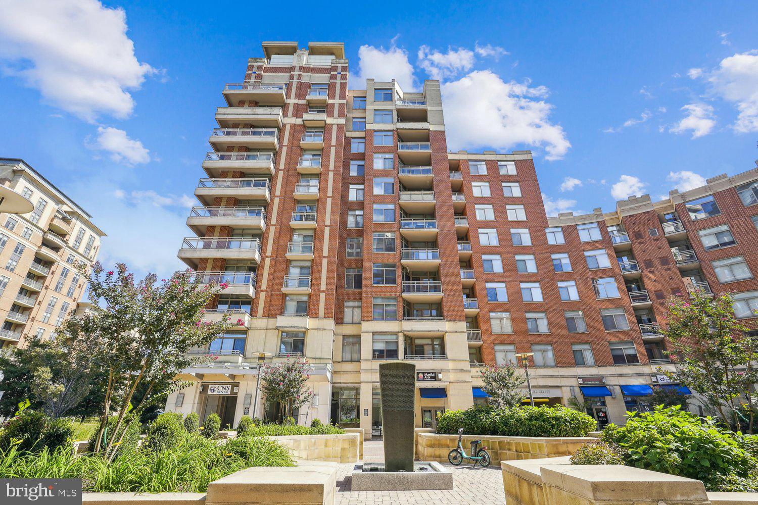 3650 South Glebe Road, Unit 445 Arlington, VA 22202 - Photo 51 of 53 The Eclipse Courtyard