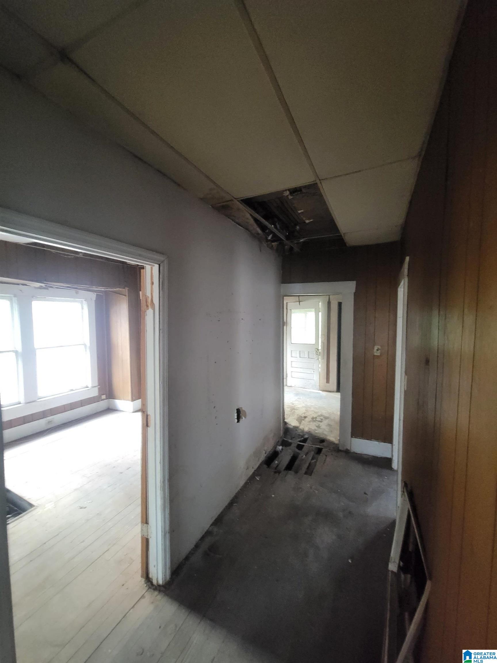 2404 30th Street Southwest Birmingham, AL 35208 - Photo 6 of 13
