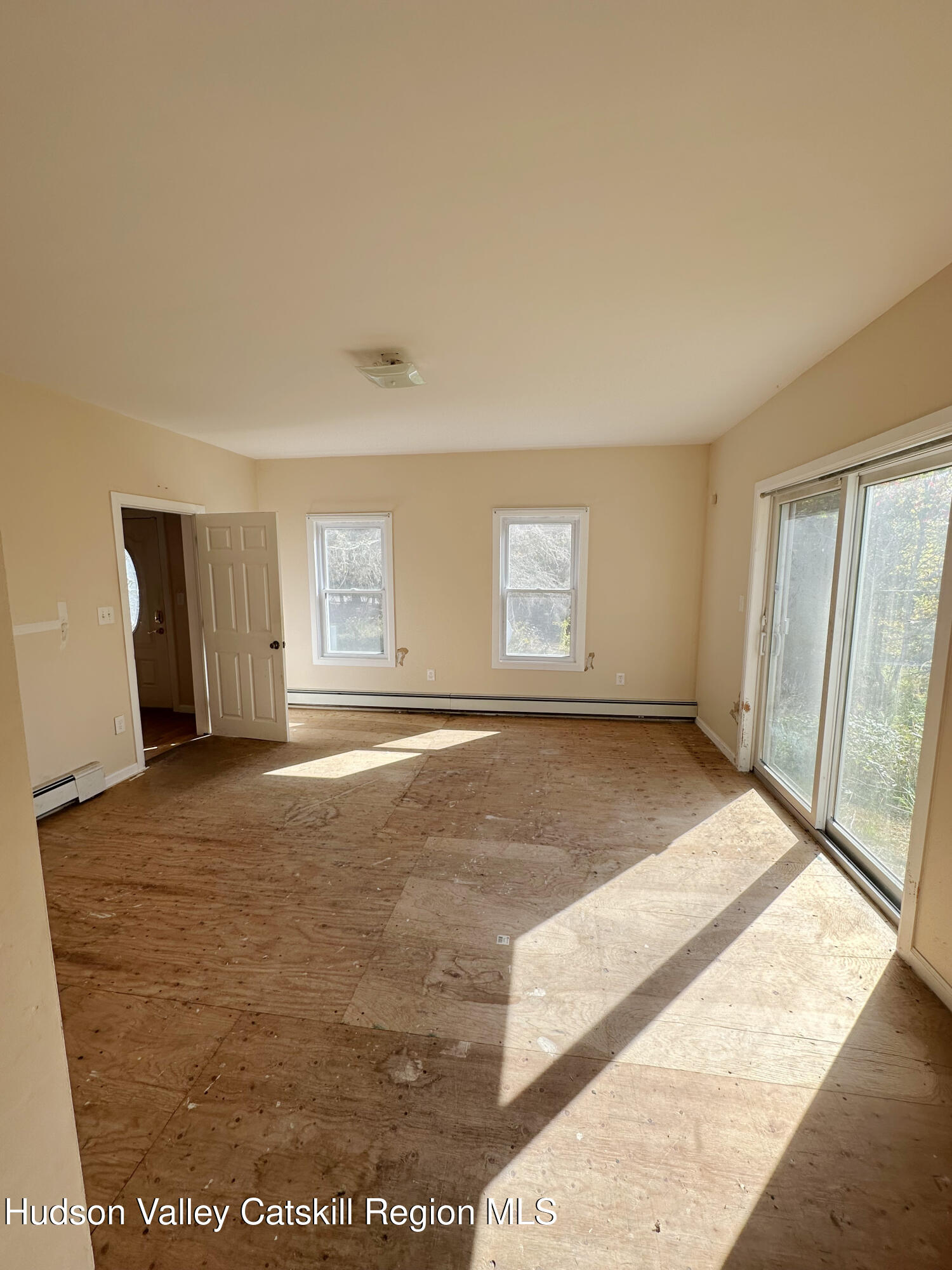 23 Staco Road Hannacroix, NY 12087 - Photo 6 of 24 IMG_2302