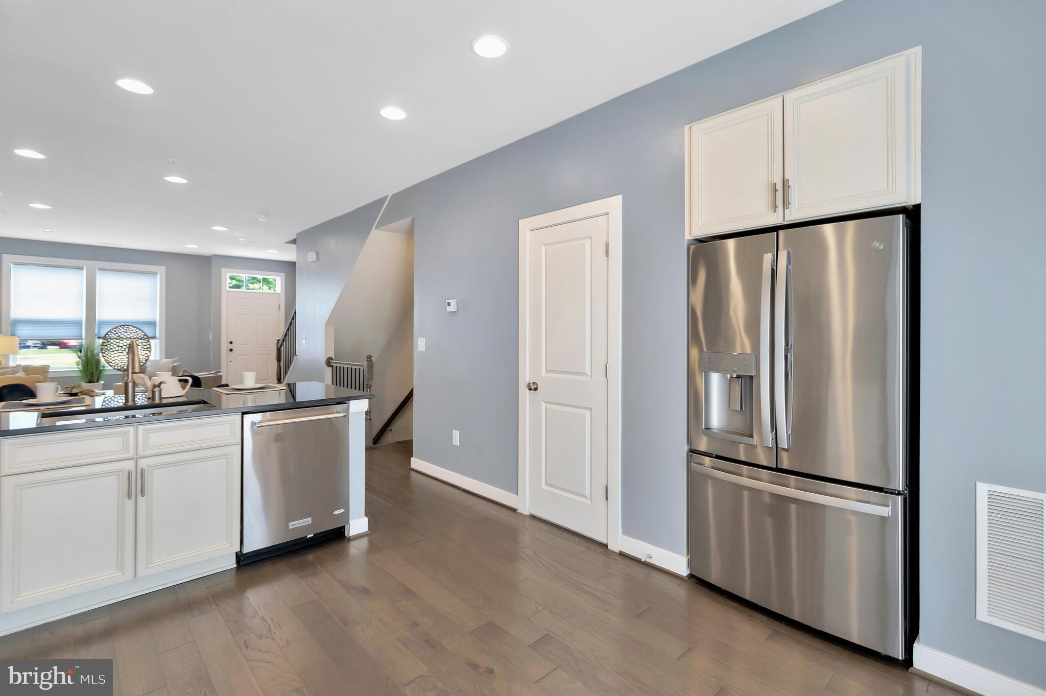 9762 Fields Road Gaithersburg, MD 20878 - Photo 5 of 57 Gallery Image 5