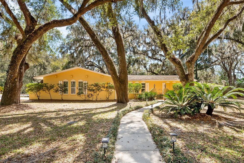 1909 Southwest 48th Avenue Gainesville, FL 32608 - Photo 1 of 32