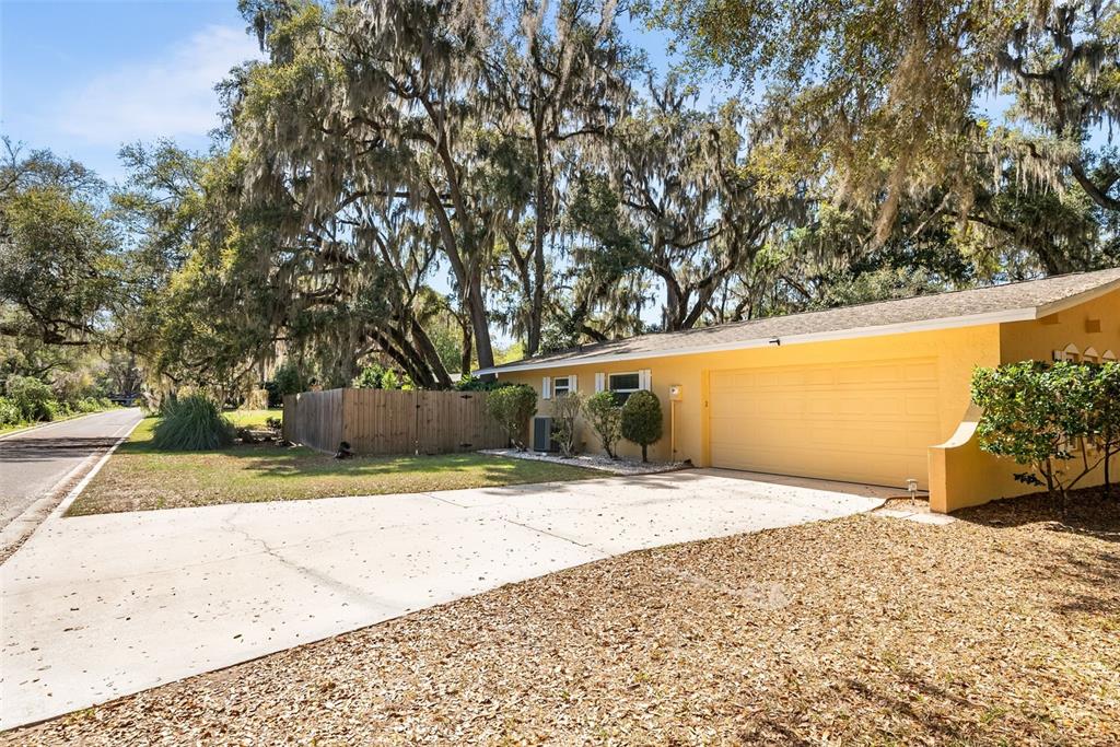 1909 Southwest 48th Avenue Gainesville, FL 32608 - Photo 30 of 32