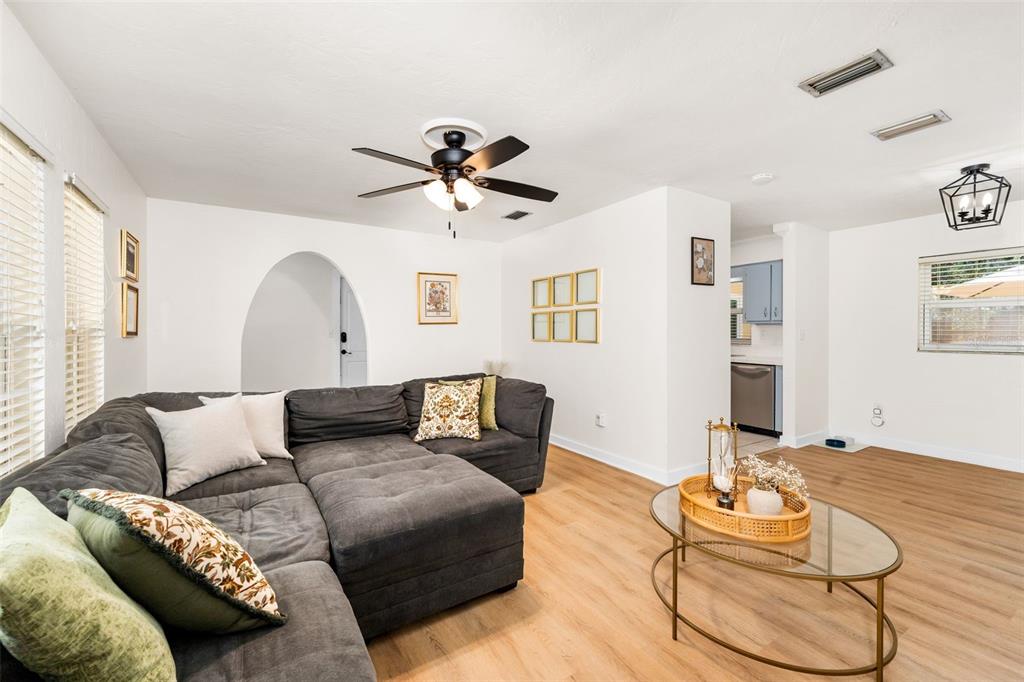 1909 Southwest 48th Avenue Gainesville, FL 32608 - Photo 6 of 32