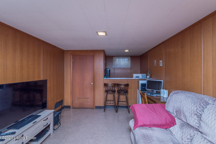 3704 Chatham Road Louisville, KY 40218 - Photo 28 of 32 028