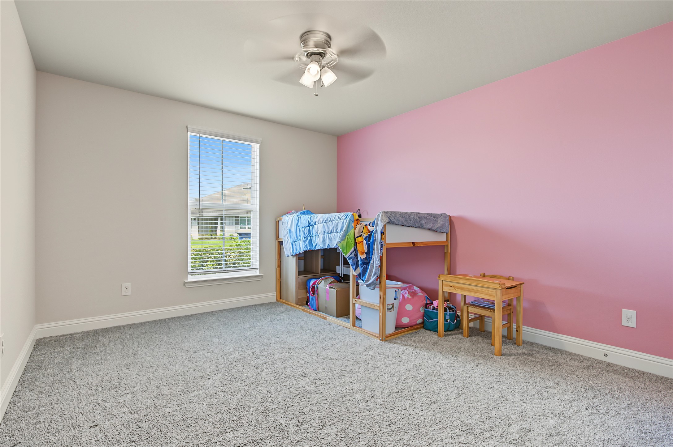 10 Gemstone Court Angleton, TX 77515 - Photo 18 of 26 Gallery Image 18