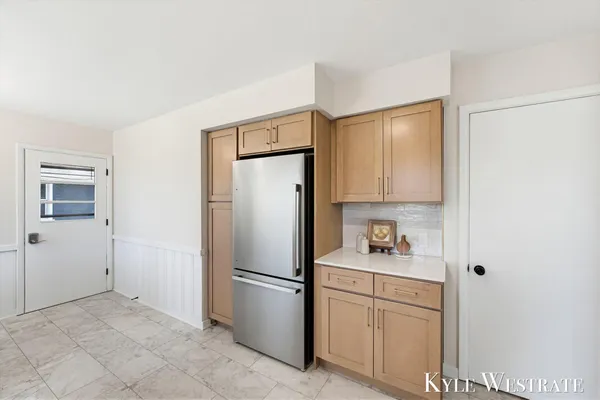 $359,900 | 2926 Chamberlain Avenue Southeast, Grand Rapids, MI 49508