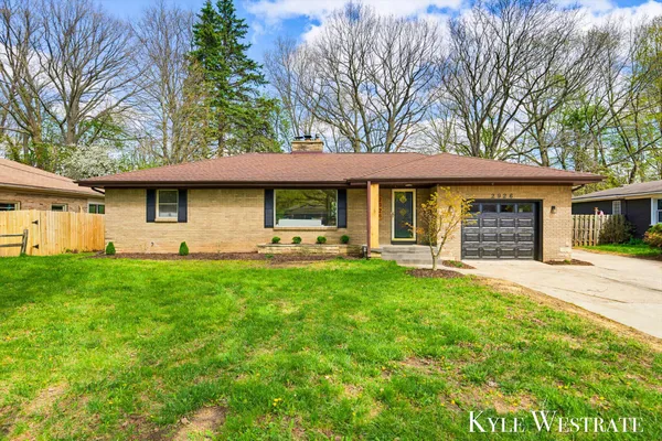$359,900 | 2926 Chamberlain Avenue Southeast, Grand Rapids, MI 49508
