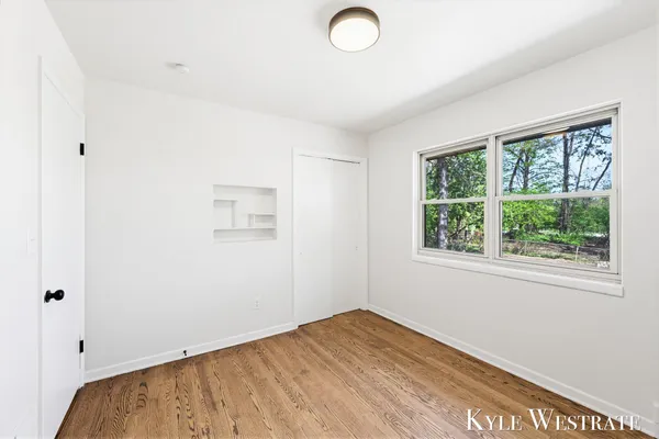 $359,900 | 2926 Chamberlain Avenue Southeast, Grand Rapids, MI 49508