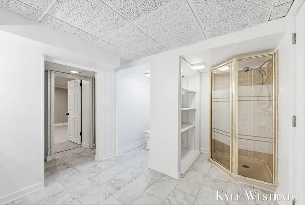 $359,900 | 2926 Chamberlain Avenue Southeast, Grand Rapids, MI 49508