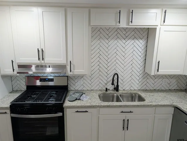 $239,900 | 1213 Academy Street, Tyler, TX 75701