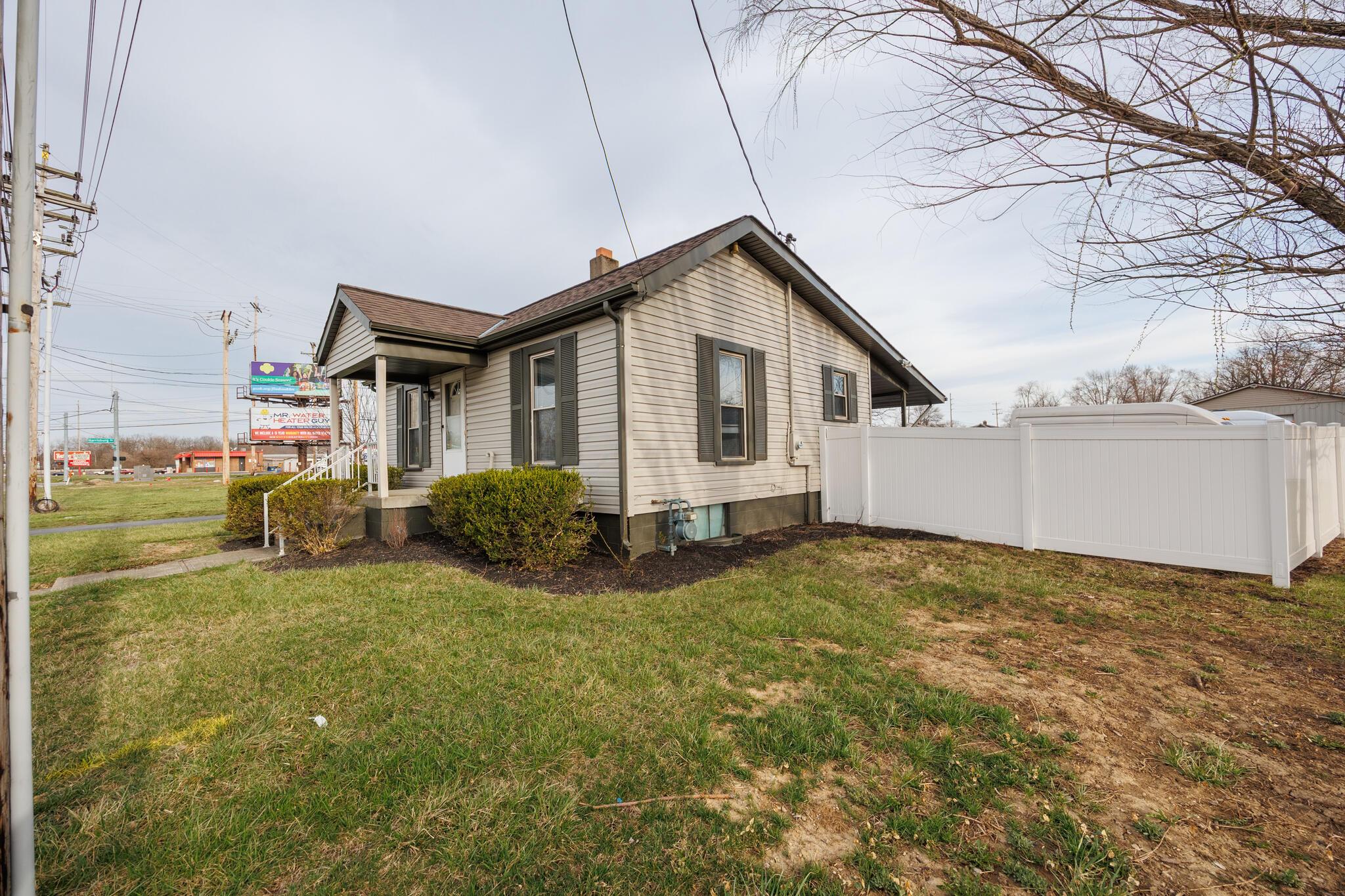 2182 Frank Road Columbus, OH 43223 - Photo 40 of 42 0319 Bo 2182 Frank Rd-13_(2048)