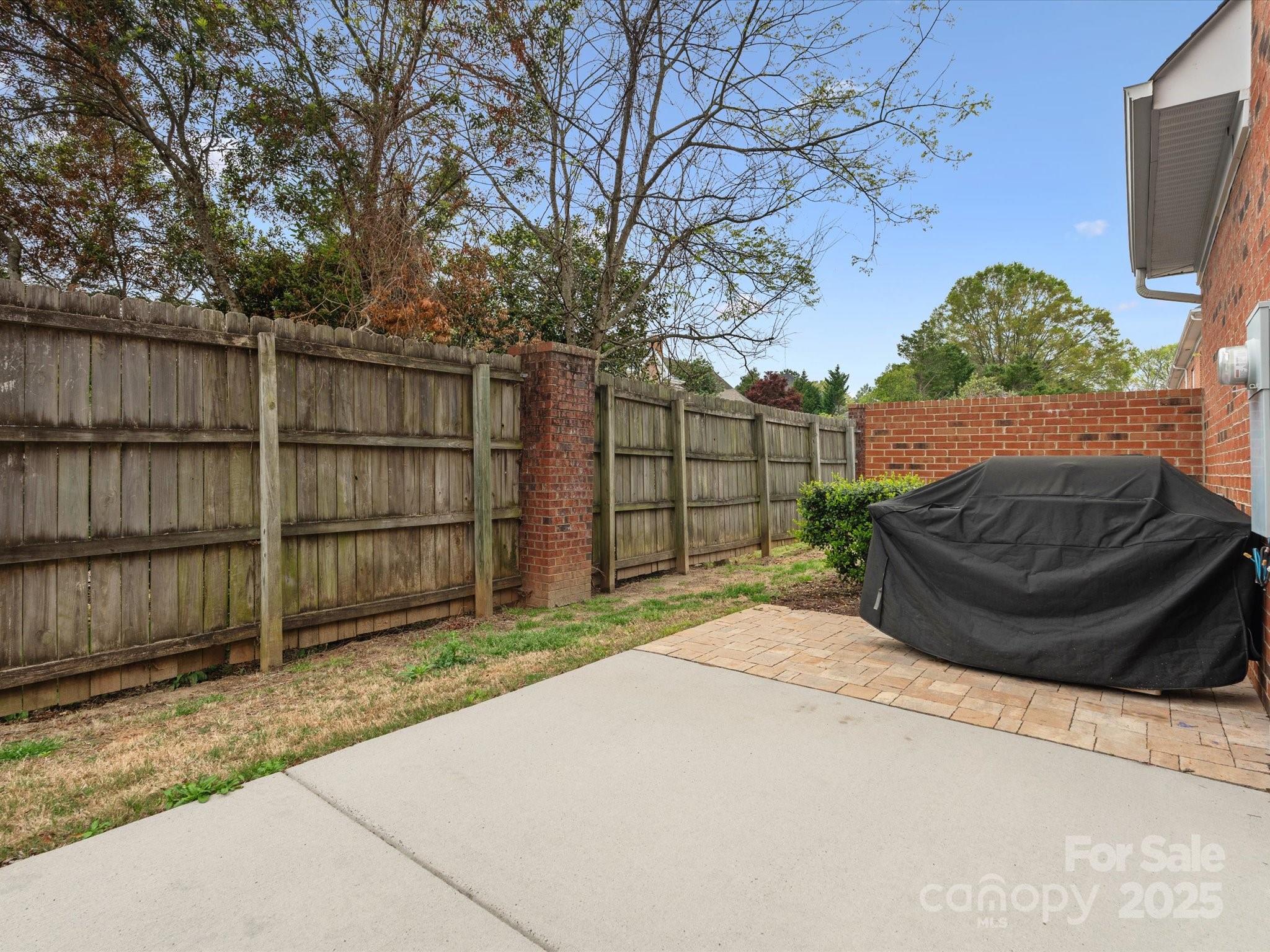 130 Villa Lake Drive Fort Mill, SC 29708 - Photo 32 of 46 a view of a backyard of the house