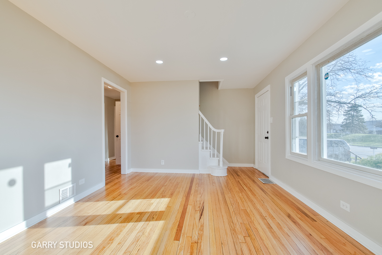 229 Addison Road Addison, IL 60101 - Photo 2 of 20