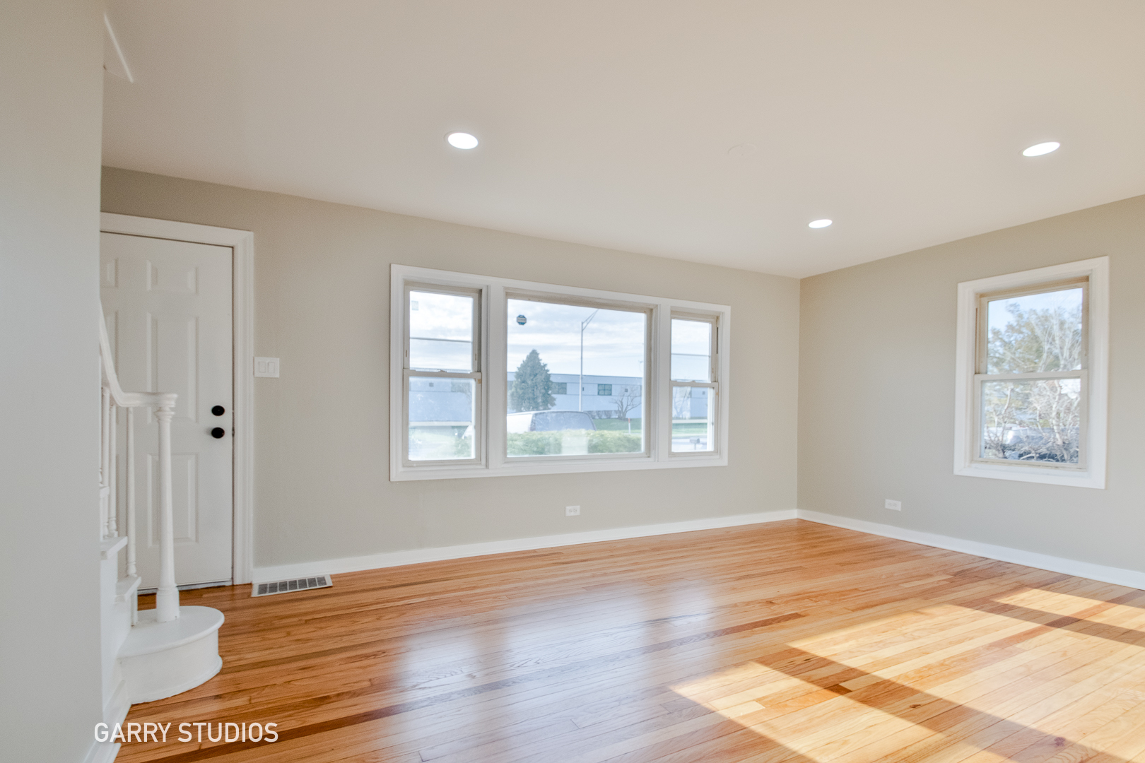 229 Addison Road Addison, IL 60101 - Photo 3 of 20