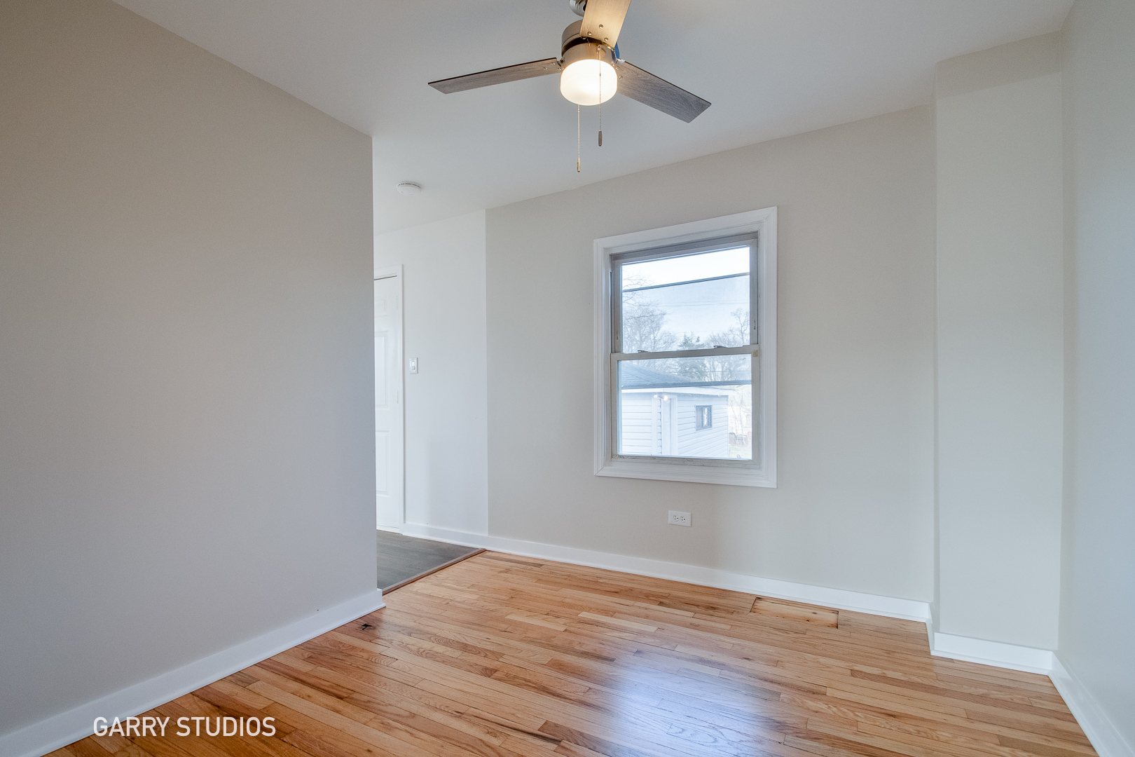 229 Addison Road Addison, IL 60101 - Photo 9 of 20