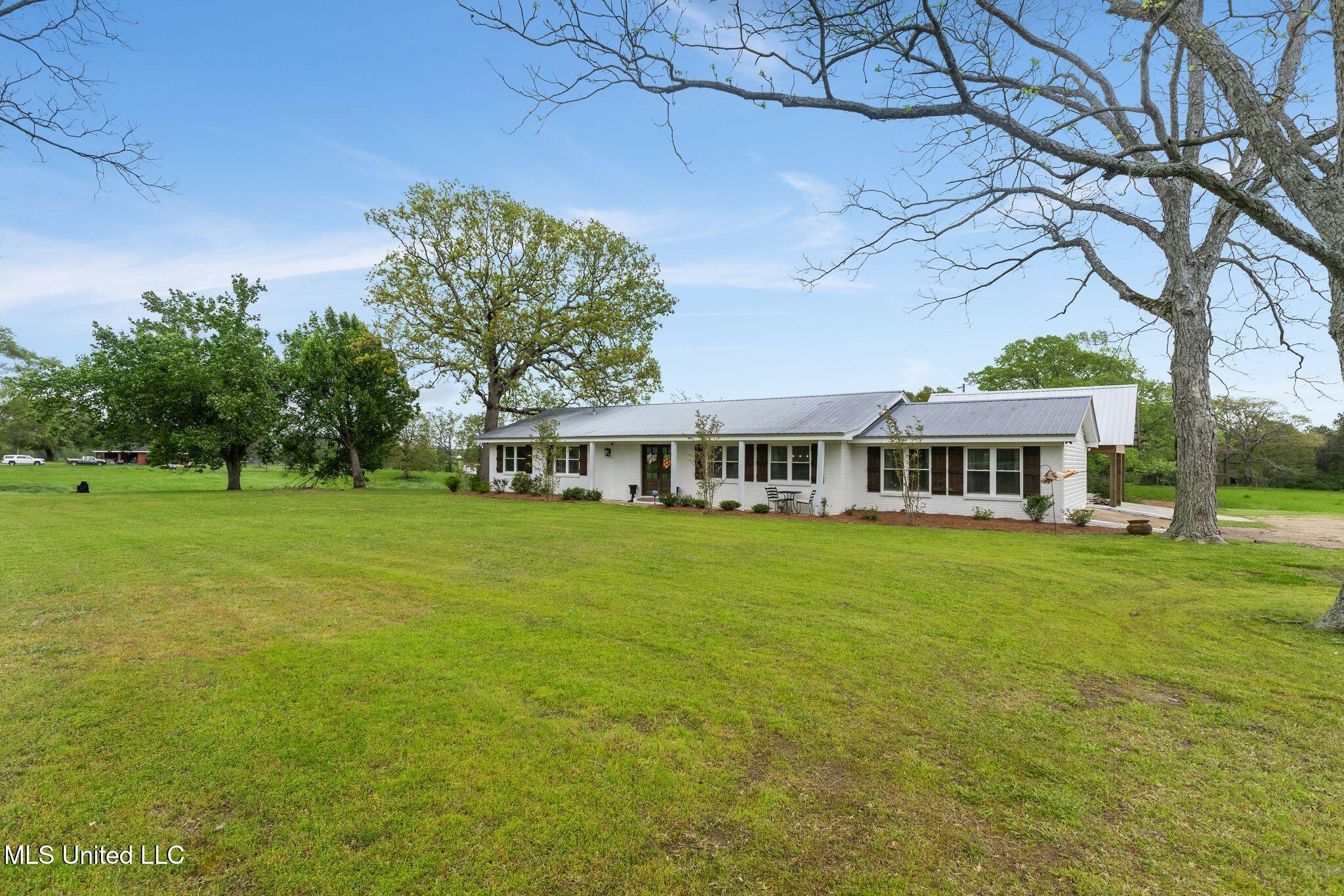 708 Mt Pleasant Road Mount Olive, MS 39119 - Photo 3 of 45 708_Mt_Pleasant_Rd-3