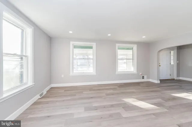 $285,000 | 27 North Main Street, York New Salem, PA 17371